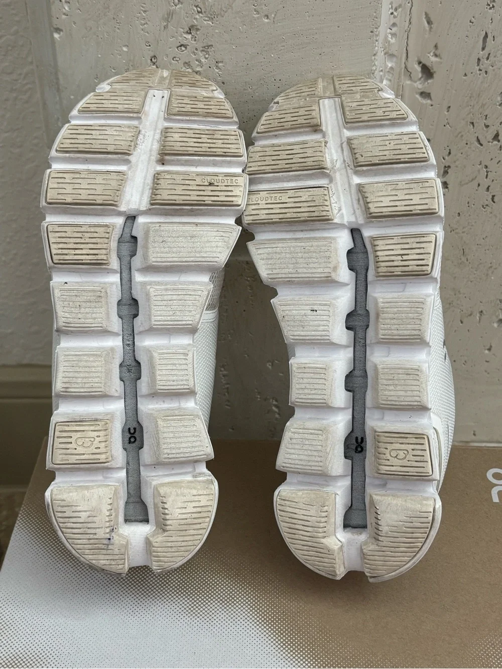 Women’s On Cloud 5 Shoes - Picture 10 of 16